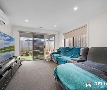 Stylish and Spacious Modern Home!! - Photo 1