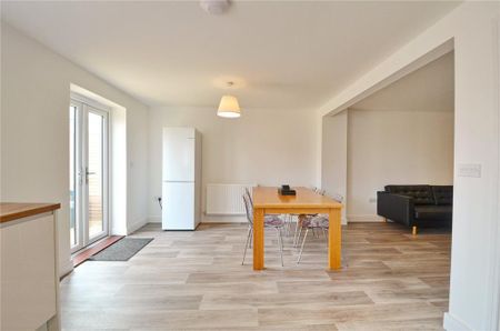 6 bedroom semi-detached house to rent - Photo 2