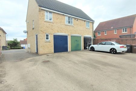 Myrtle Close, BURY ST. EDMUNDS - Photo 3