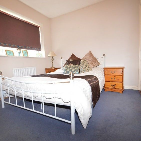 Earls Lane, Cippenham, Berkshire,SL1 - Photo 1