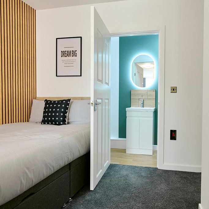 5 bedroom apartment to rent - Photo 1