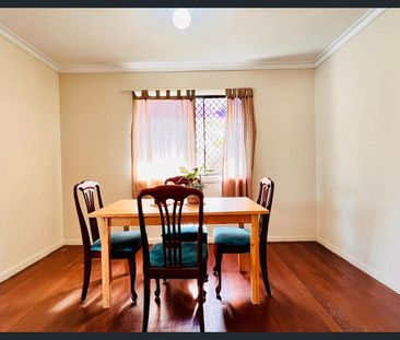 Charming Family Home in a Convenient Location - Photo 3