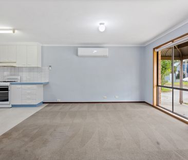 1/2 Towers Street, Flora Hill VIC 3550 - Photo 1