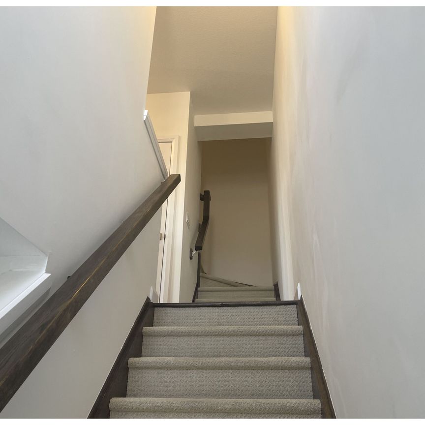 For Lease - 1169 Garner Road Unit# 31, Hamilton, Ontario - Photo 1