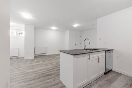 For Lease - 2507 Eglinton Avenue Unit# 307, Toronto, Ontario - Photo 3