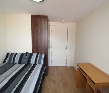 Fylde Road Flat 7 Preston, Lancashire, PR1 2XP - Photo 3