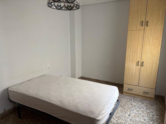 Ático de alquiler en Calle Rector, El Raval - Portes Encarnades - Photo 1