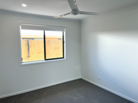 22 Kashmir Circuit, Greenbank QLD 4124 - House For Rent | Domain - Photo 3