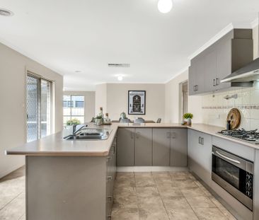 Don't miss out on this well presented home - Photo 5