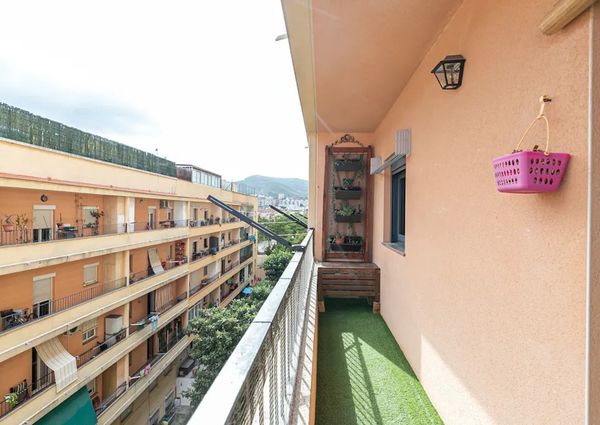 Carrer de Travau, Barcelona, Catalonia 08031