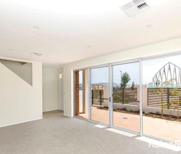 10/21 Samaria Street, Crace ACT 2911 - Townhouse For Rent | Domain - Photo 1
