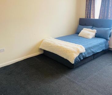 1 bedroom in a house share to rent - Photo 6