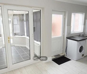 2 bedroom terraced house to rent - Photo 3