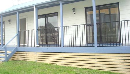 Charming 3BR Highland Park Haven - Photo 2