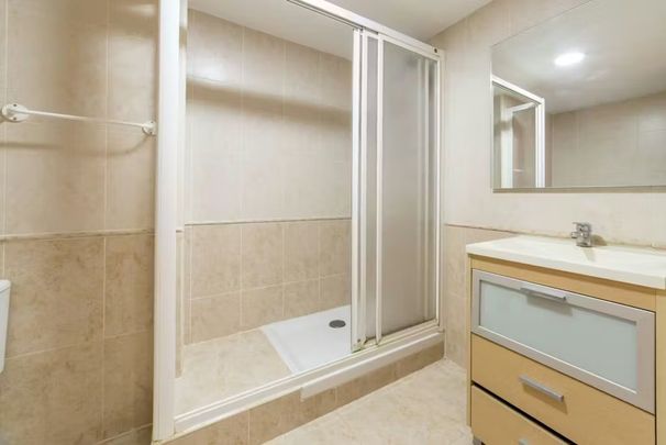 Carrer de Calvo Acacio, Valencia, Valencian Community 46017 - Photo 1