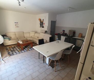 Location Appartement 3 pièces 72m² ROGNES 13840 - Photo 2