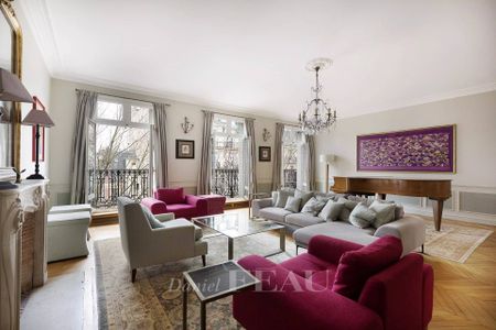 Location appartement, Paris 7ème (75007), 5 pièces, 197.65 m², ref 86198175 - Photo 2