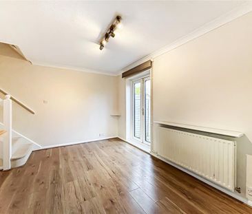1 bedroom semi-detached house to rent - Photo 2