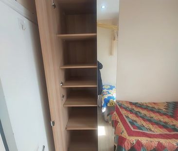 Room in a Shared House, Ilford, IG3 - Photo 3