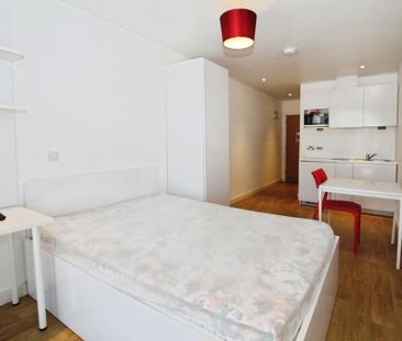 Studio to rent - Photo 4