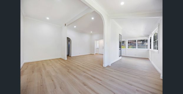 Surprisingly quiet and comfortable home with downstairs retreat - Photo 1