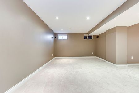 For Lease - 2457 Hilda Drive, Oakville, Ontario - Photo 2