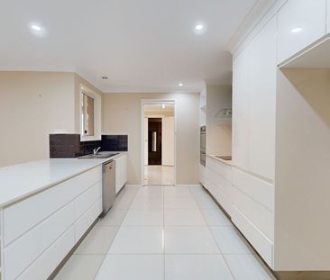 Family Home with Plenty of Space - Photo 5