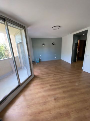 Location Appartement 1 pièce 34m² - Photo 3