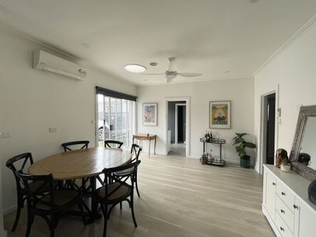 Charming, Spacious 2bed Home ! - Photo 4