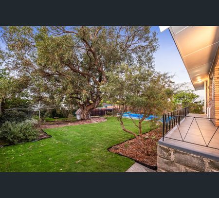 8 Dampier Avenue, City Beach, WA 6015 - Photo 5