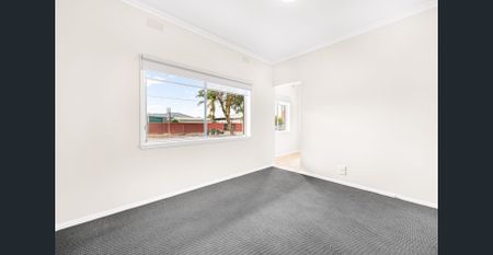 Neat Family Home - Photo 5