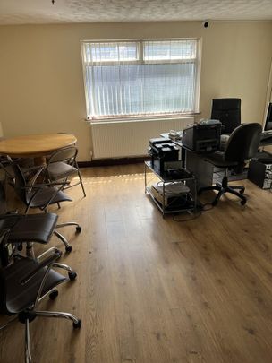 Guest house to rent - Photo 1