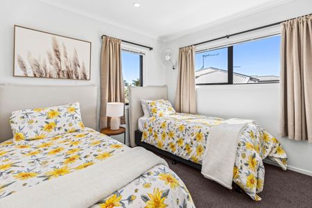 Fully Furnished two Bedroom Home - Photo 5