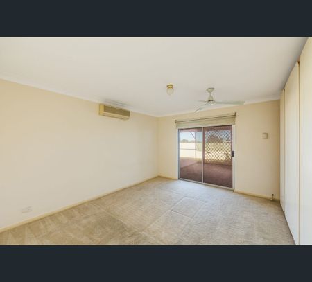 11 Nutcher Way, Parmelia, WA 6167 - Photo 3