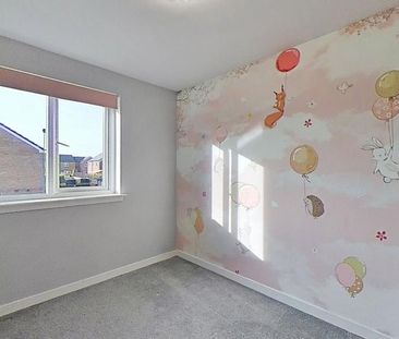 4 bedroom semi-detached house to rent - Photo 5