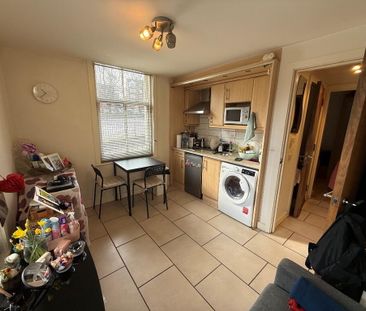 Apt 2 Malone Cottages, 207 Sandy Row, Belfast, BT12 5ED - Photo 2