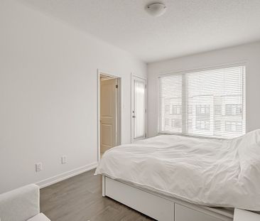 For Lease - 218 Huguenot Road, Oakville, Ontario - Photo 6