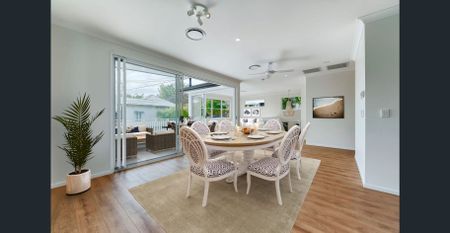 Hamptons Style Family Home - Photo 3