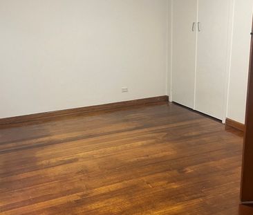 6 Woodlee Street, Dandenong - Photo 2