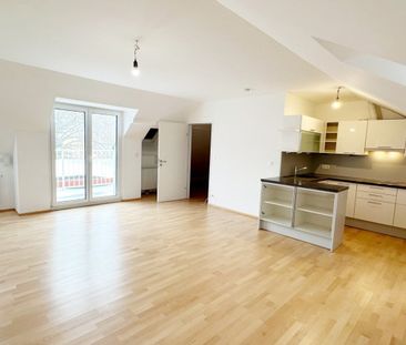 Wohnen im Zentrum von Baden: DG-Wohnung mit Balkon und Stellplatz i... - Photo 2