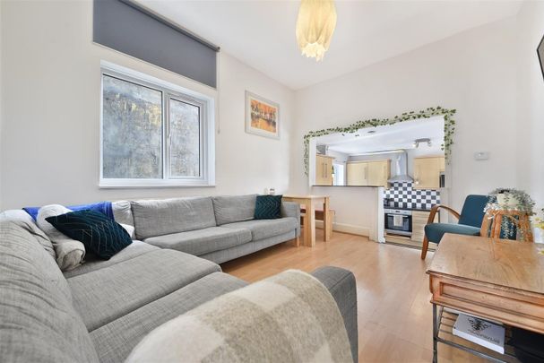 4 Bed Flat, Lyveden Road, SW17 - Photo 1