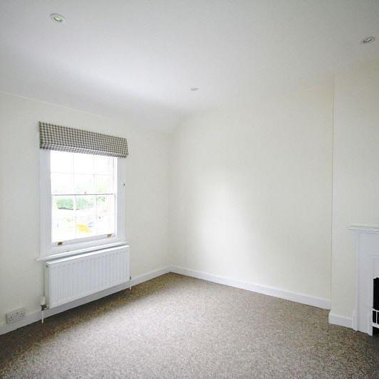 2 bedroom end of terrace house to rent - Photo 1