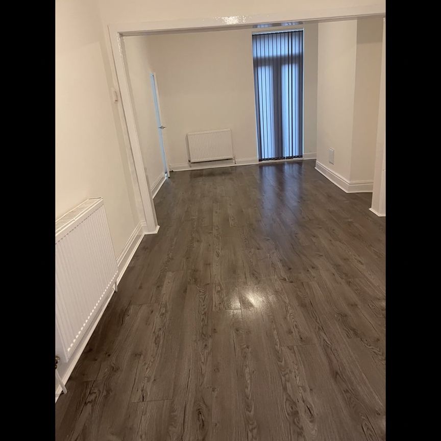 3 Bed Terraced House, Rossett Street, L6 - Photo 1