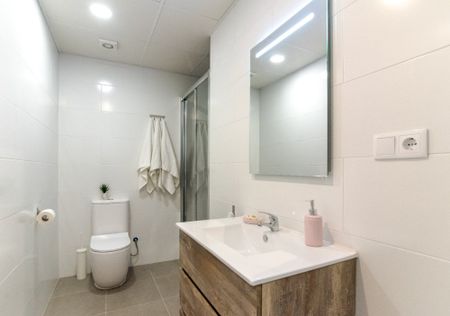 Charming room in Fuencarral - Photo 5