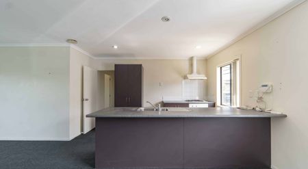 Three Bedroom Brick Home - Photo 4