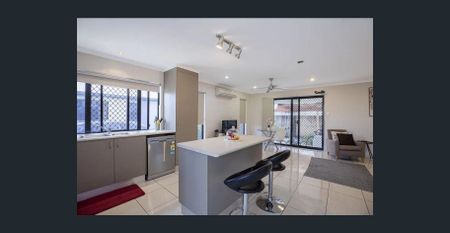 Well Presented Unit - Photo 4