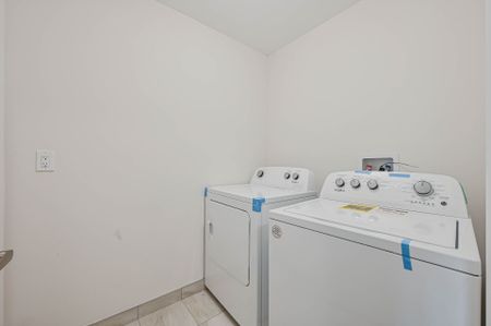 For Lease - 27 minnock Street, Caledon, Ontario - Photo 3