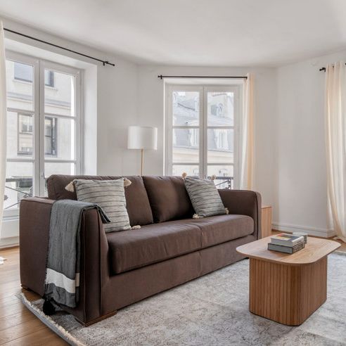 Rue d'Astorg - Photo 1