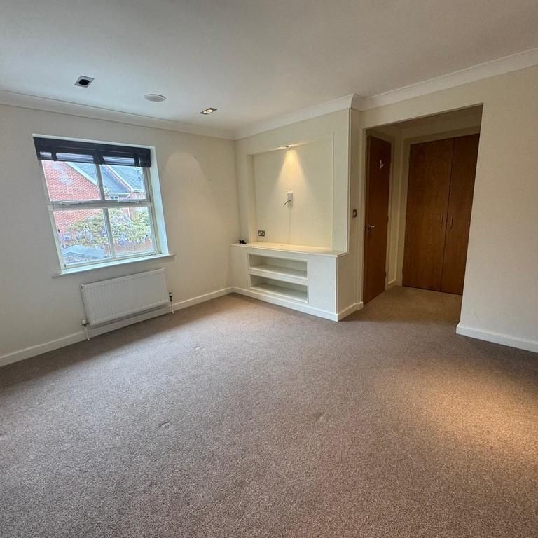 4 bedroom townhouse to rent - Photo 1