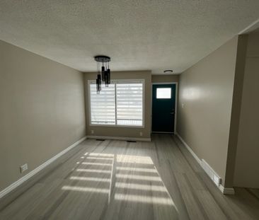 🏡 Beautiful 3 Bedroom Duplex for Rent - Photo 3